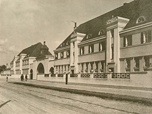 Neuer Standort der BMW Group Classic, Torgebäude an der Moosacherstrasse im Jahre 1924