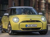 Der neue MINI Cooper E im Classic Trim: Elektrisch, effizient, emotional.