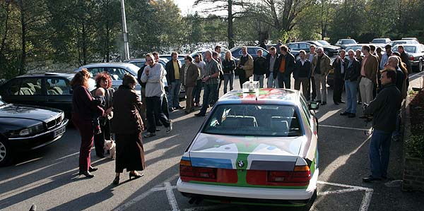 BMW 7er Art Car als Eye-Catcher auf dem Stammtisch