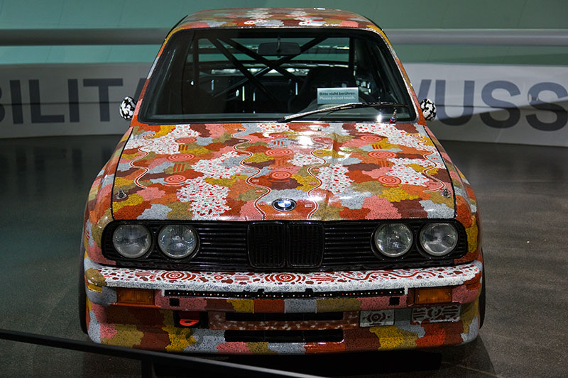 BMW M3 Art Car von Michael Jagamara Nelson im BMW Museum in Mnchen