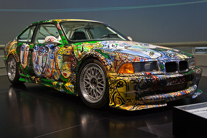 BMW 3er Art Car von Sandra Chia im BMW Museum