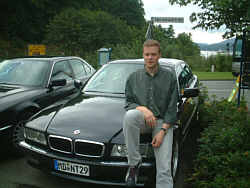 Nico Treffhorn mit seinem BMW 740i (E38)
