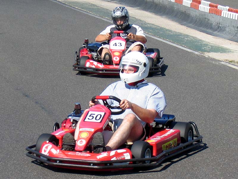 Andr beim Kartfahren auf der Michael Schumacher Kartbahn