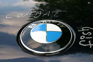 Alexander „Highliner” ließ während des Treffens alle Teilnehmer auf der Motorhaube seines BMW 730d unterschreiben.