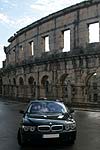 Sternfahrt nach Istrien: BMW 760Li am Amphitheater in Pula