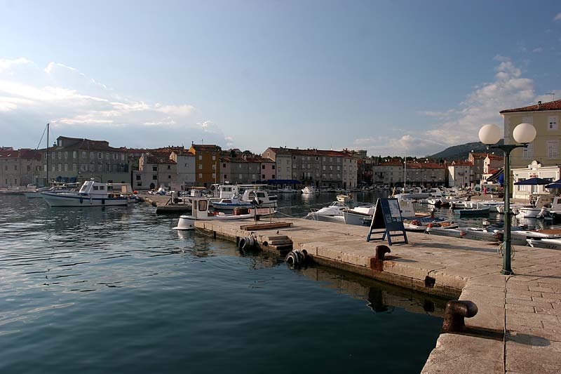 Hafen der Stadt Cres auf Insel Cres