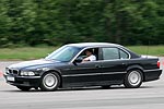 Andre (�Herby7�) im BMW 750i (Modell E38)