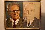 altes Foto mit Erich Honecker (links)