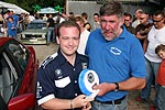 Paul bergibt den Preis fr den schnsten BMW 7er, Modell E38