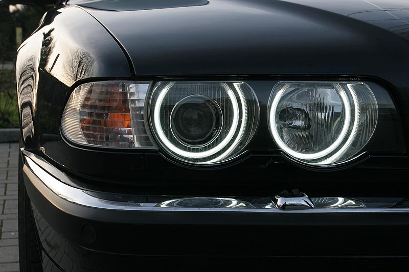 Angel Eyes Scheinwerfer für 7er BMW E38