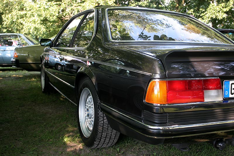 BMW 6er-Reihe (E24) auf Pauls Bauernhof
