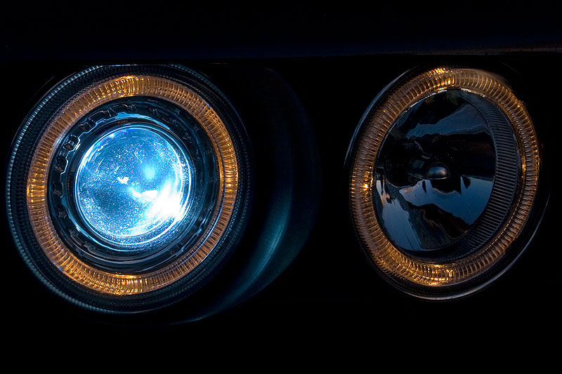 BMW 730i V8 (E32) mit nachgersteten Standlichtrichten