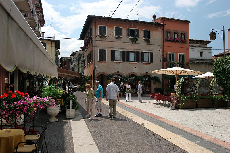 Marktplatz von Lazise am Gardasee