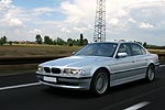 Karin und Wolfgang ("Wlfi") im BMW 735i (E38) auf italienischer Autobahn