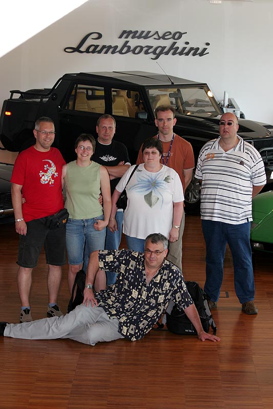 Im Lamborghini Museum: Thomas, Antje, Matthias, Renate, Paul, Matthias und Christoph
