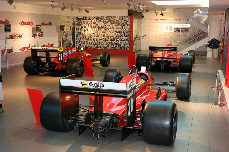 Ferrari F1-Autos im Ferrari-Museum in Maranello