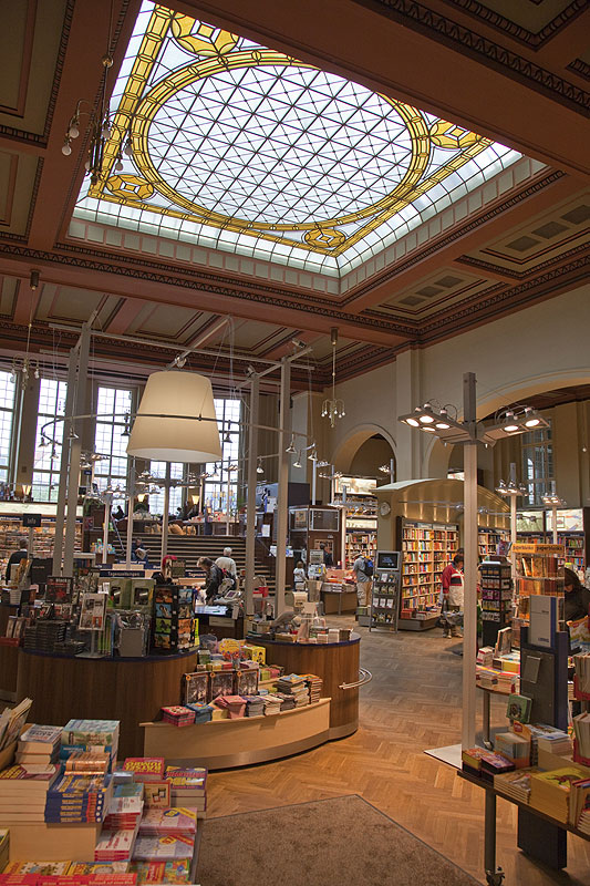 Buchhandel im Leipziger Hauptbahnhof