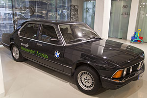 BMW 7er der ersten Baureihe E23 als Wasserstoff-Versuchsauto