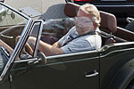 Heinrich-J�rgen f�hrt in seinem Verona Cabrio