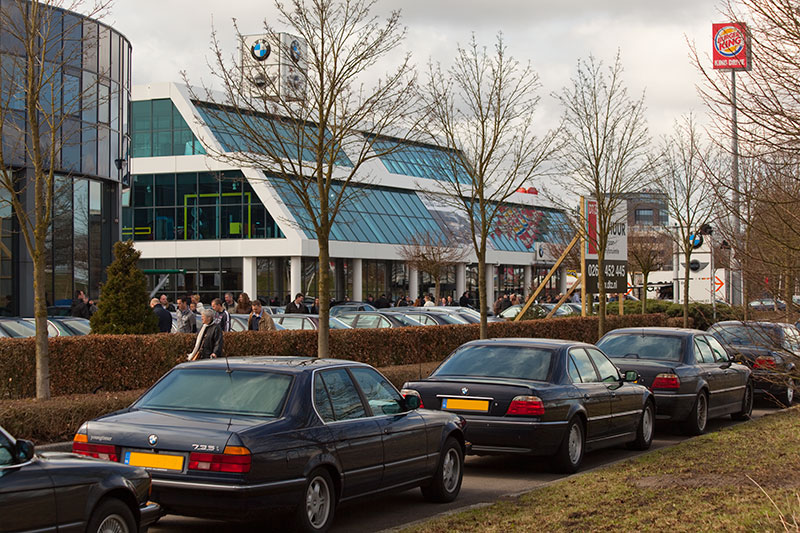 BMW 7er-Treffen am BMW Autohaus Ekris im niederlndischen Veenendaal