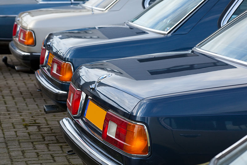 BMW 7er-Reihe, bestehend aus Modellen der ersten Generation E23 in Veenendaal