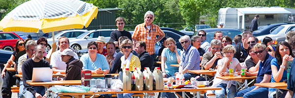 Tombola am Nachmittag beim achten 7er-Forums-Jahrestreffen in Eigeltingen.