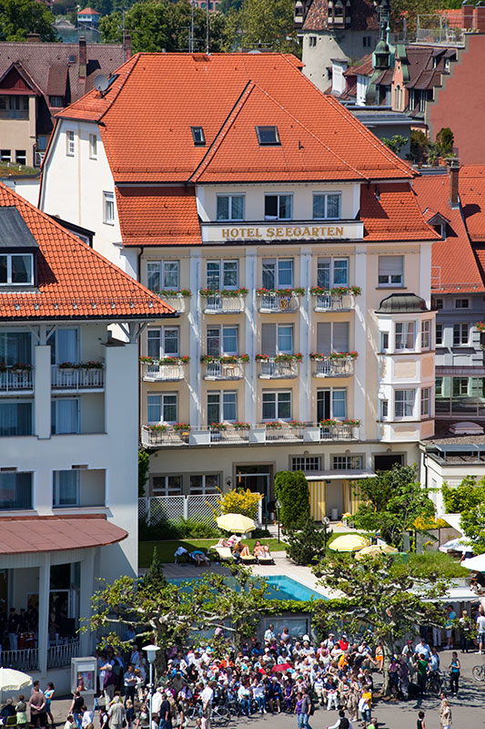 Hotel Seegarten, gesehen vom Lindauer Leuchtturm