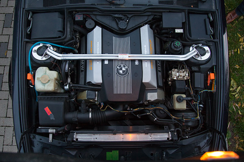 BMW 730i (V8), Modell E32, umgerstet auf Gas-Antrieb. Seit mehr als 4 Jahren problemlos im Betrieb.