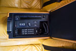Mittelarmlehne hinten mit Radio-Fernbedienung und Auto-Telefon