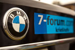Kofferraumklappe mit BMW Logo und 7-forum.com Namensschild als Magnet auf dem BMW 730d (E65) von Markus ('krie6hofv')
