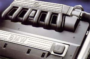 6-Zylinder Reihen Motor im BMW 7er, Modell E38