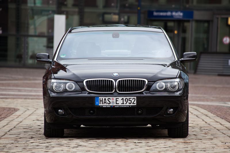 BMW 730d (E65) Individual 'One'. Frontansicht.