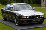 erster 7er-BMW mit V12-Motor: das Modell E32, hier der BMW 750iL (Modell E32), designed von Karl Lagerfeld