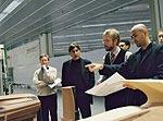 Besprechung am Interieurdesignmodell (Chris Bangle - Leiter Design BMW Group, Michael Ninic (2007 verstorben), Nader Faghihzadeh - Interieurdesigner 7er) 