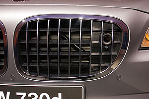 neuer 7er-BMW: Night Vision Kamera im Frontgrill