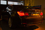 BMW 750i in einem Show-Room bei Procar in Unna