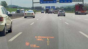 Speed-Limit-Anzeige im Head-Up-Display im BMW 7er (F01/F02)