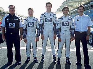 Patrick Head, Nick Heidfeld, Mark Webber, Antonio Pizzonia, Dr. Mario Theissen in Bahrein