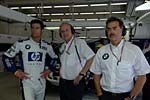 Mark Webber mit Burkhard Gschel und Mario Theissen
