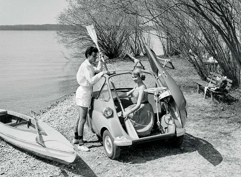 BMW Isetta am Strand