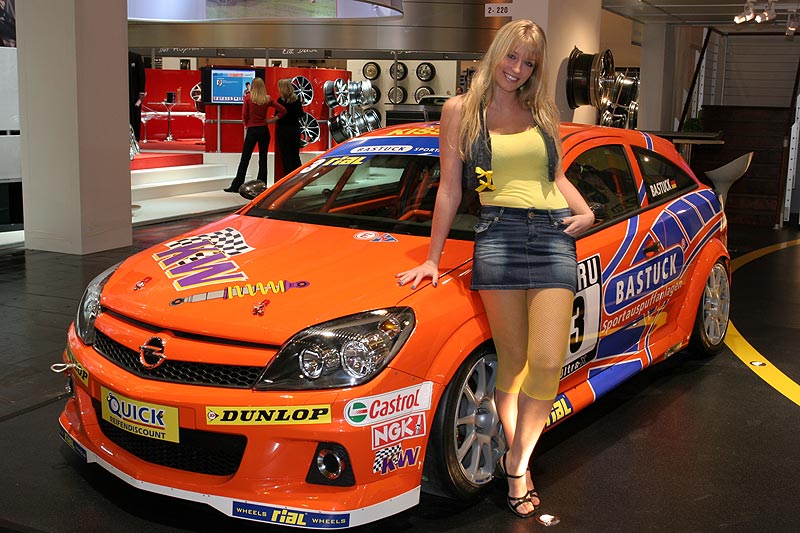 getunter Opel Astra - Cars und Girls, Essen Motor Show 2006