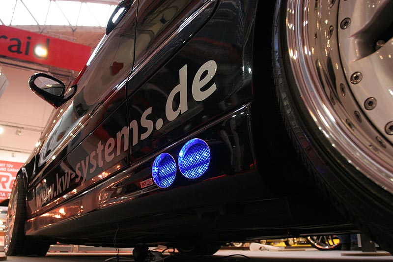 LED-Licht im Seiten-Schweller, Essen Motor Show 2006