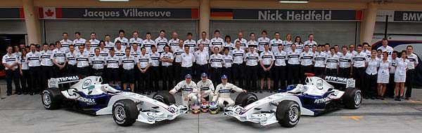 BMW Sauber Team 2006 - Gruppenfoto in Bahrain