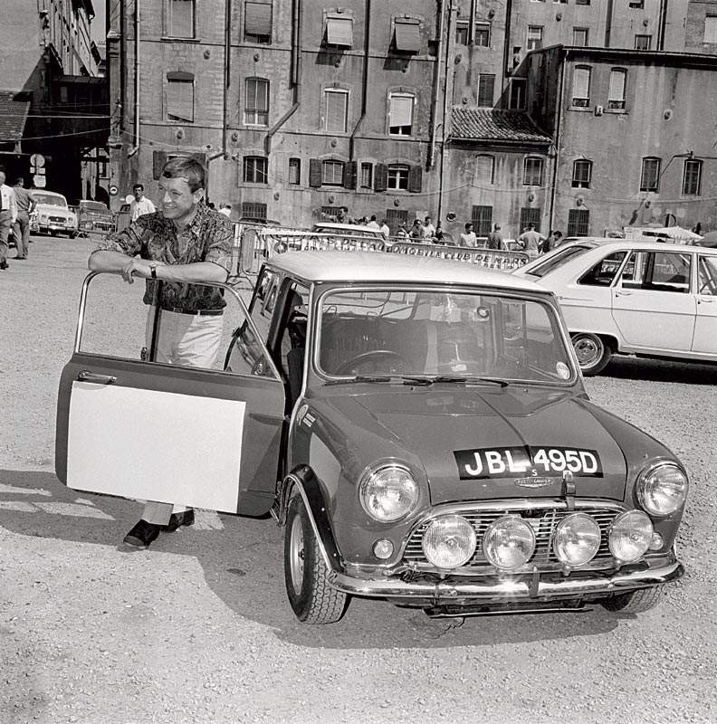 Rauno Aaltonen und Henry Liddon im Mini Cooper bei der Alpen Rallye 1966