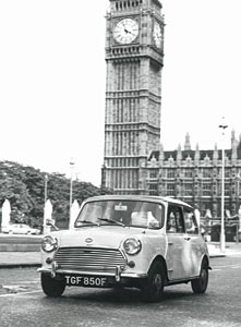 Stadt-Sportwagen: Morris Mini Cooper S Mk II, 1968 in London