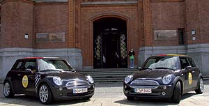 MINIs vor dem Berliner Rathaus