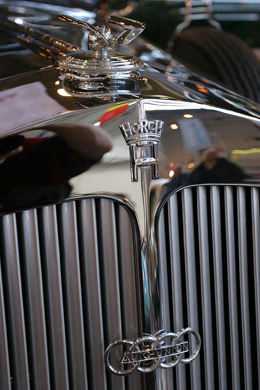 Horch Khlerfigur auf der Techno Classica 2006