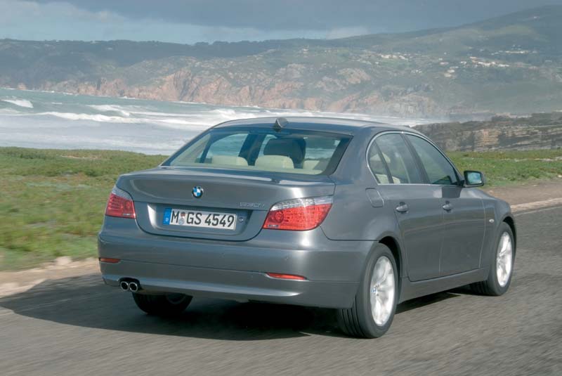 BMW 530i (Modell E60, Facelift) on location