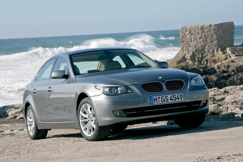 BMW 530i (Modell E60, Facelift) on location
