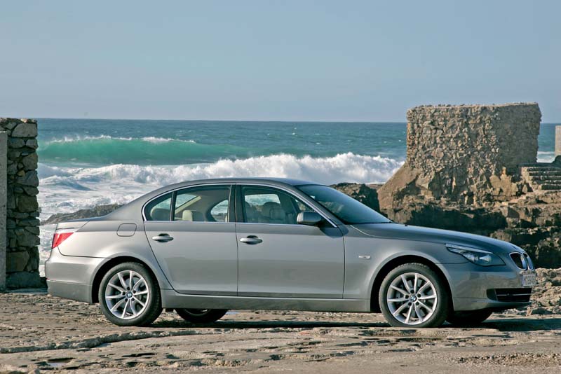 BMW 530i (Modell E60, Facelift) on location